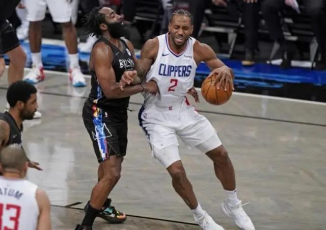 华体会官网下载-限制莱昂纳德效果极佳 杜兰特：哈登的防守被低估